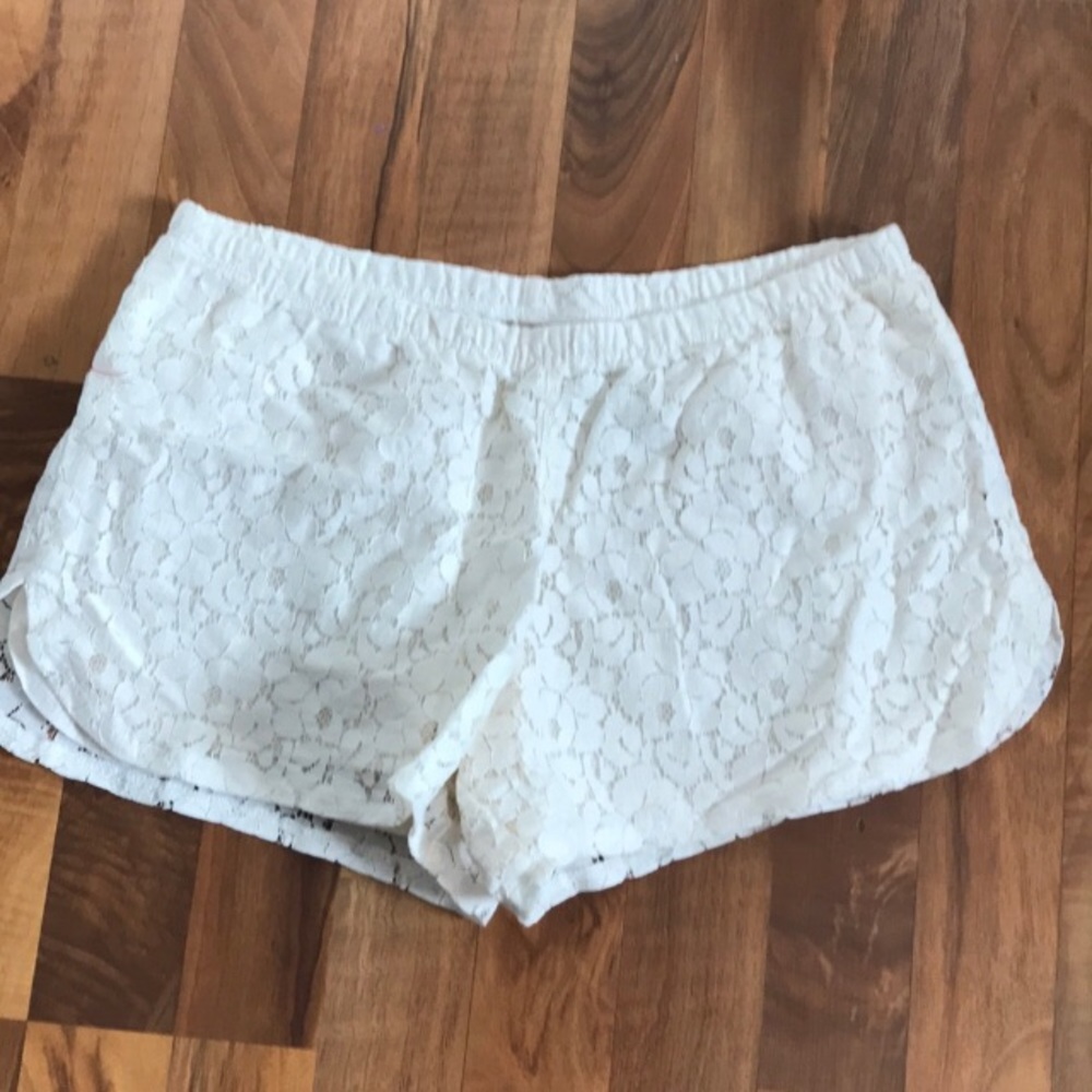 Cream Lace Shorts